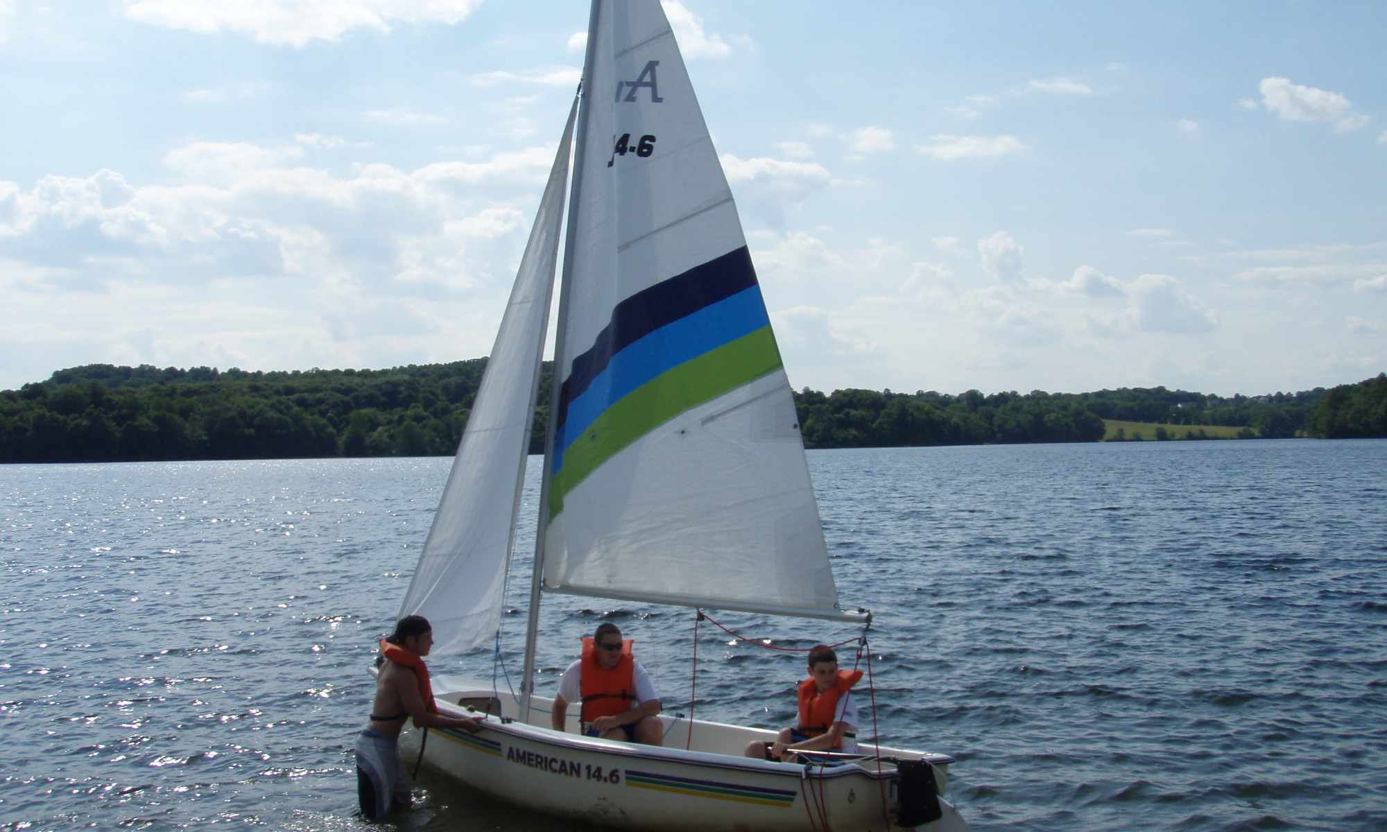 Daysailor Green Lane Boat Rental